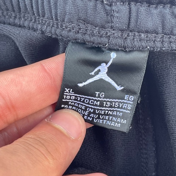 Kids Nike air Jordan track pants size xl - Picture 4 of 4